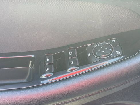 Used 2015 Ford Edge SEL image 12