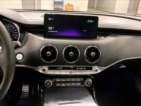 Used 2022 Kia Stinger GT2 AWD/4WD image 15