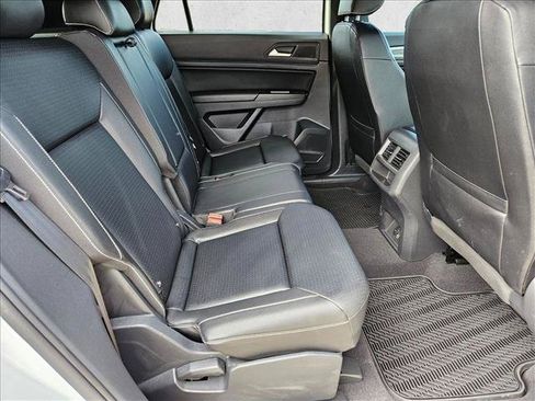 Used 2020 Volkswagen Atlas Cross Sport SE AWD/4WD image 19