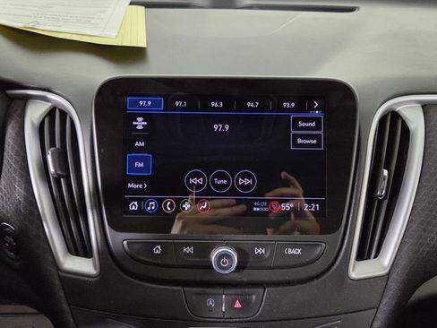 Used 2023 Chevrolet Malibu LT FWD image 21