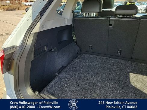 Certified 2023 Volkswagen Tiguan SE w/ Panoramic Sunroof Package image 50