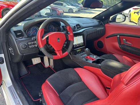 Used 2019 Maserati GranTurismo Sport RWD image 18
