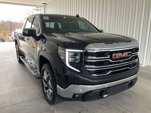 Used 2022 GMC Sierra 1500 SLT w/ SLT Premium Plus Package image 29