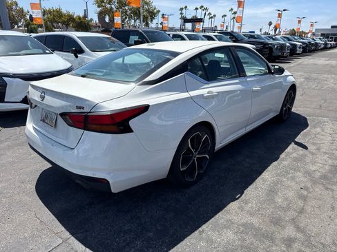 Used 2024 Nissan Altima 2.5 SR FWD image 13
