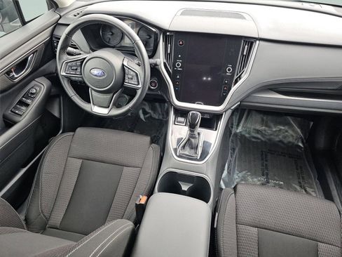 Used 2025 Subaru Outback Premium AWD/4WD image 30