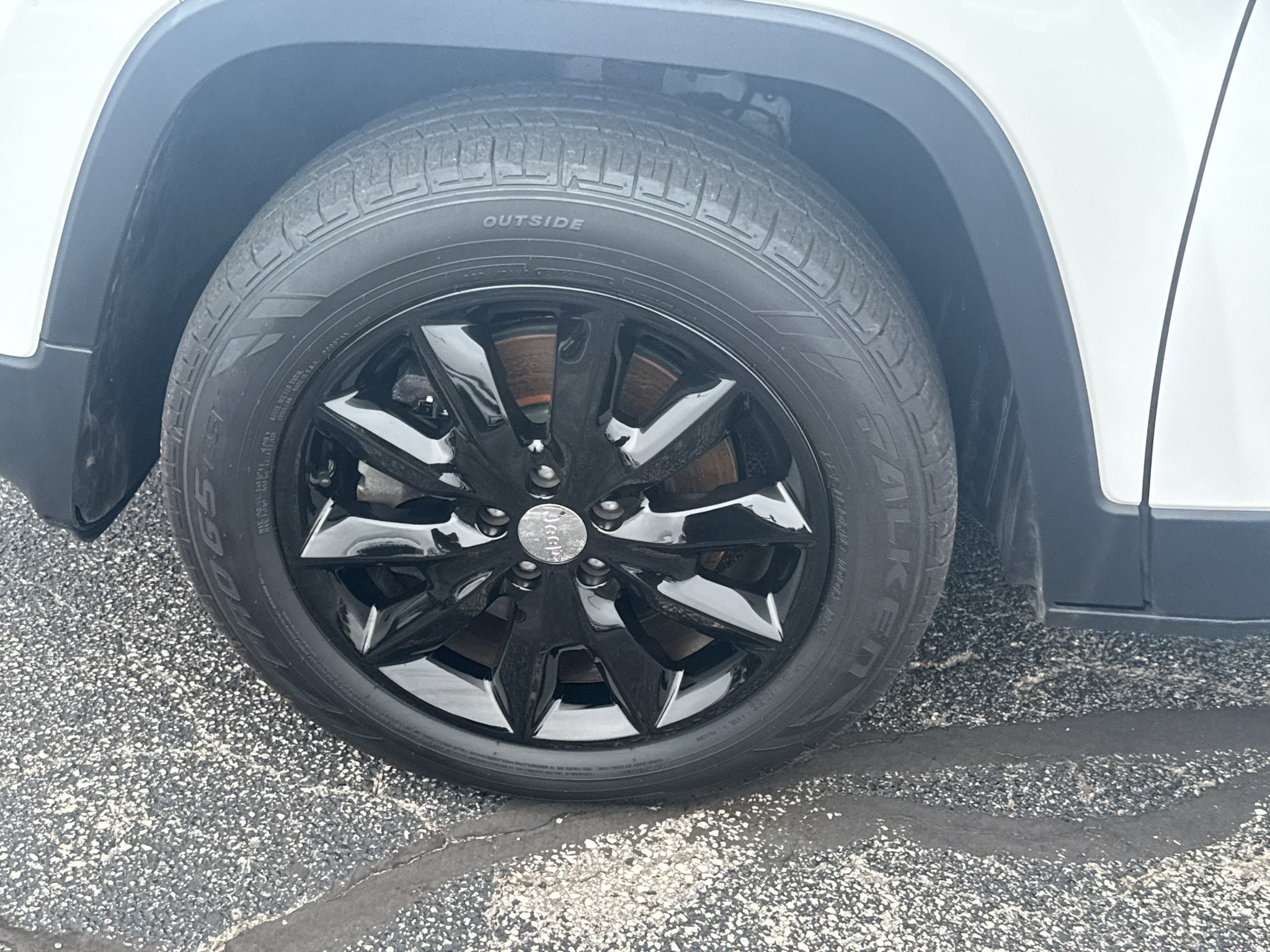 Used 2016 Jeep Cherokee Limited AWD/4WD image 21