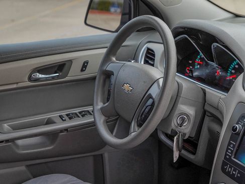 Used 2016 Chevrolet Traverse LS image 36