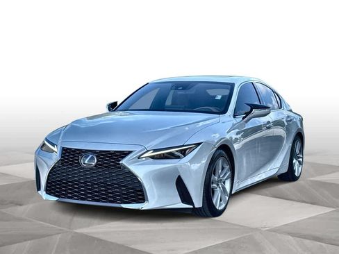 Used 2024 Lexus IS 300 w/ Comfort Package RWD image 4
