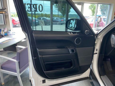 Used 2018 Land Rover Range Rover Sport HSE AWD/4WD image 13