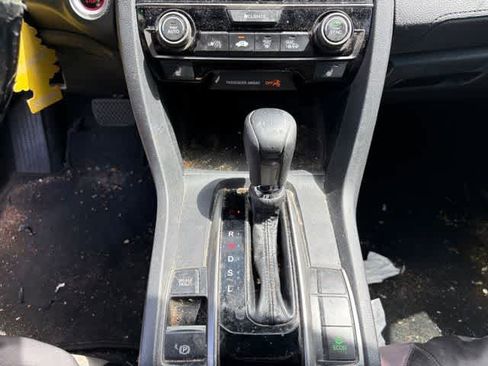 Used 2018 Honda Civic EX image 19