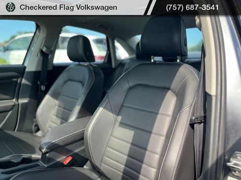 Used 2024 Volkswagen Jetta SE FWD image 20