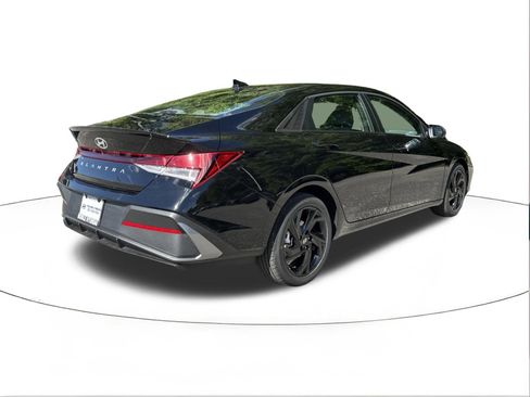 New 2026 Hyundai Elantra Sport image 3