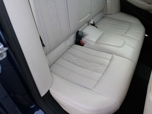 Used 2020 BMW 540i xDrive w/ Executive Package image 25