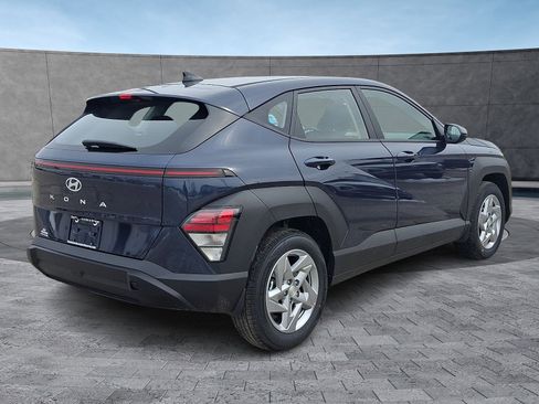 New 2026 Hyundai Kona SE image 7