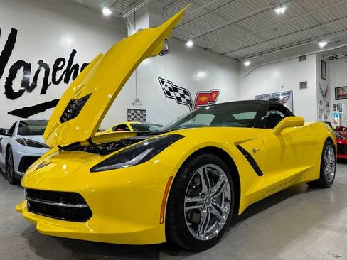 Used 2016 Chevrolet Corvette Stingray Convertible w/ 3LT Preferred Equipment Group RWD image 5