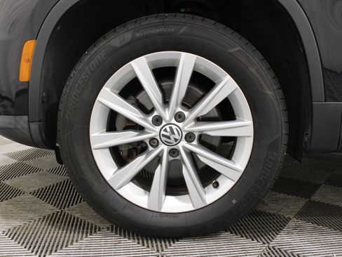 Used 2014 Volkswagen Tiguan SE FWD image 30