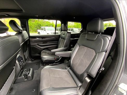 Certified 2023 Jeep Grand Cherokee L Altitude AWD/4WD image 20