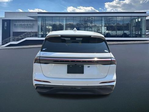 New 2026 Lincoln Nautilus Premier w/ Jet Appearance Package AWD/4WD image 7