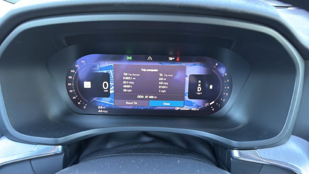 Used 2024 Volvo S60 B5 Core FWD image 32