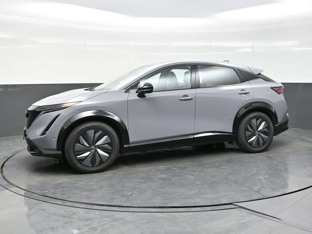 Used 2024 Nissan Ariya AWD image 3