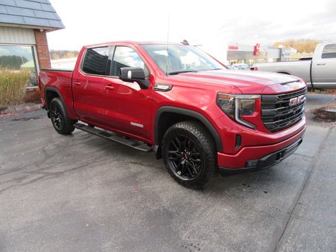 Used 2023 GMC Sierra 1500 Elevation w/ Elevation Premium Package image 14