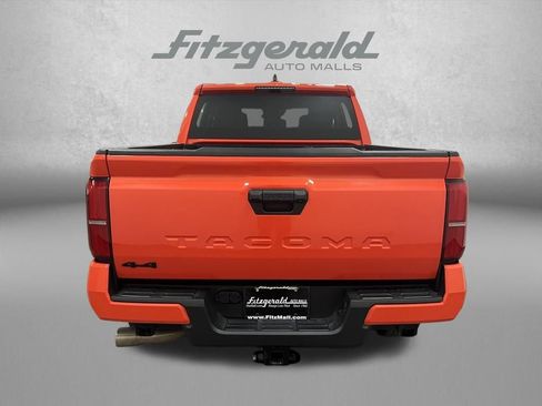 Used 2024 Toyota Tacoma TRD Off-Road image 4
