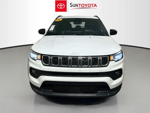 Used 2024 Jeep Compass Latitude AWD/4WD image 10