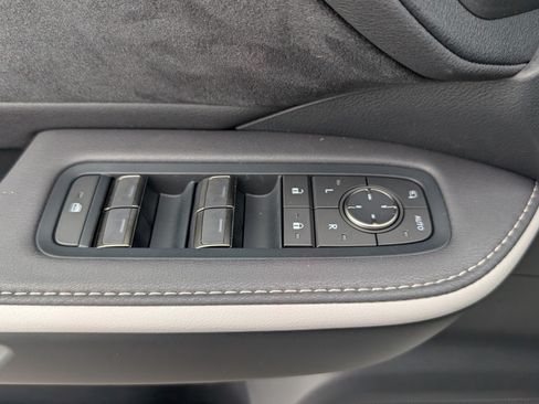 New 2026 Lexus TX 500h AWD image 18