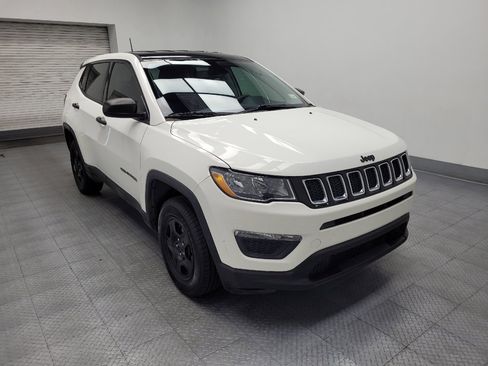 Used 2020 Jeep Compass Sport AWD/4WD image 13