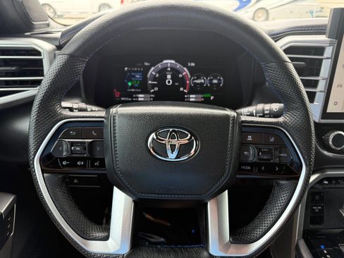 Used 2024 Toyota Sequoia Platinum AWD/4WD image 41