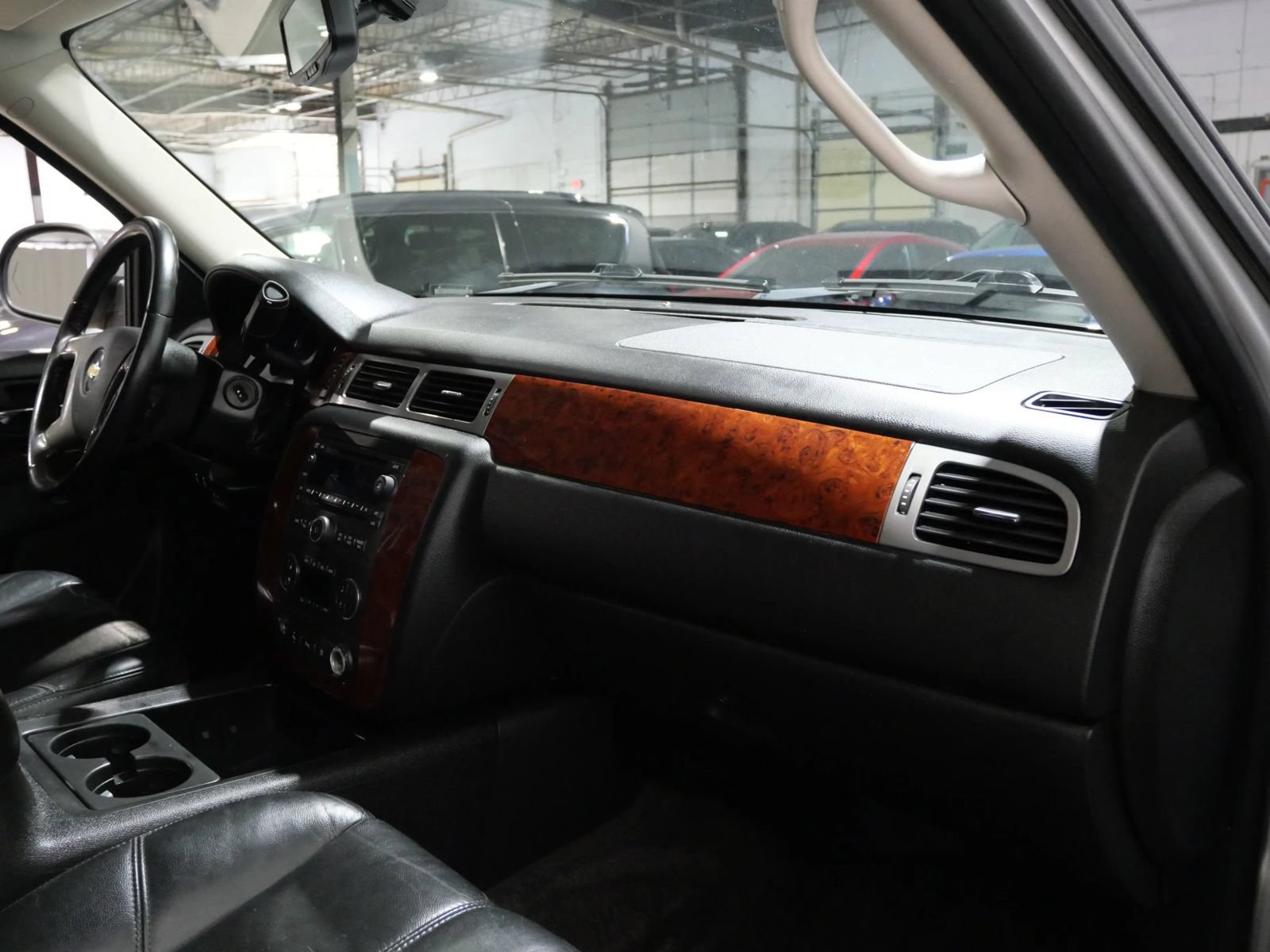 Used 2011 Chevrolet Suburban LT w/ Regional Value Package AWD/4WD image 9