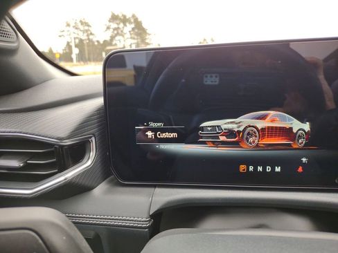 Used 2024 Ford Mustang GT Premium image 34