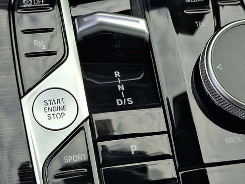 New 2026 BMW X7 xDrive40i w/ M Sport Package image 11