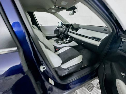 Used 2025 Mitsubishi Outlander SE image 31