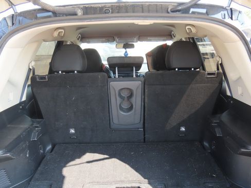 Used 2017 Nissan Rogue S AWD/4WD image 13