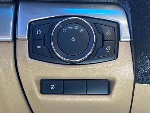Used 2016 Ford Explorer Limited FWD image 28