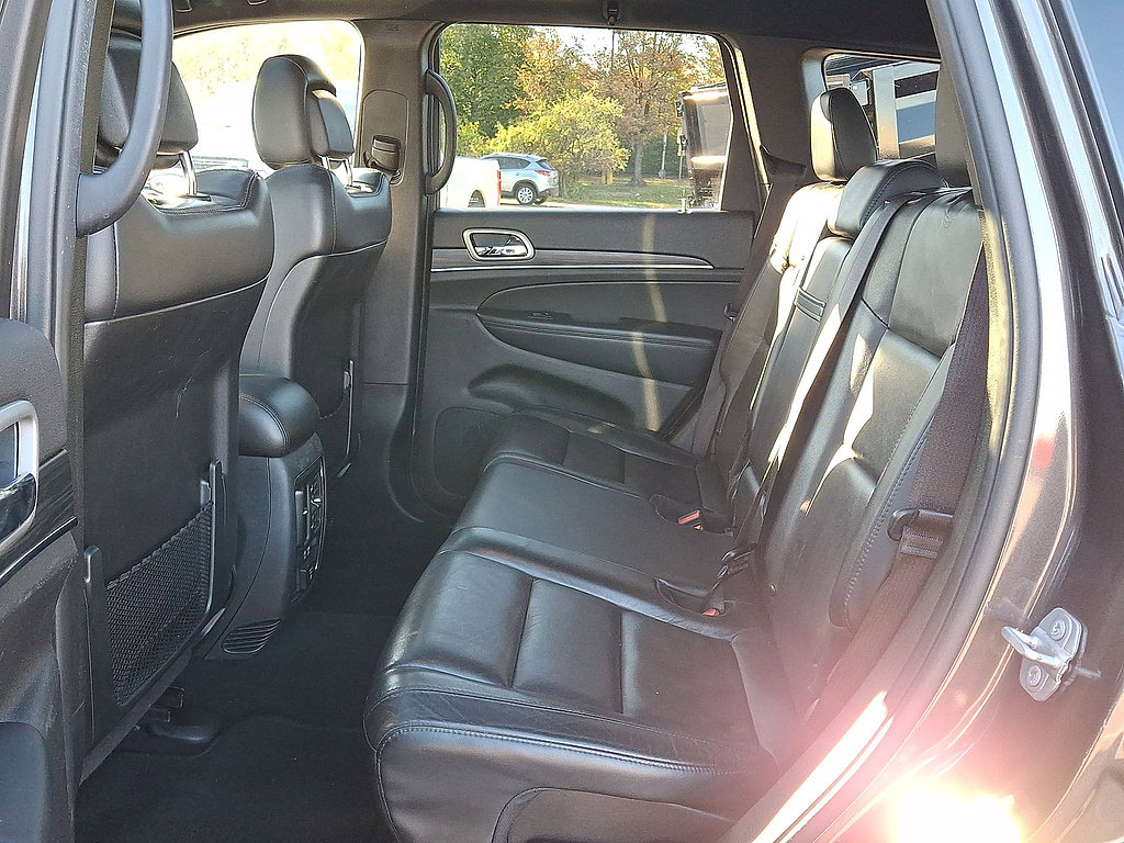 Used 2020 Jeep Grand Cherokee Limited AWD/4WD image 26