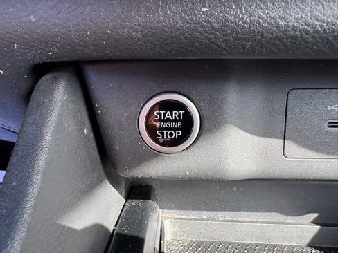 Used 2023 Nissan Rogue S AWD/4WD image 20