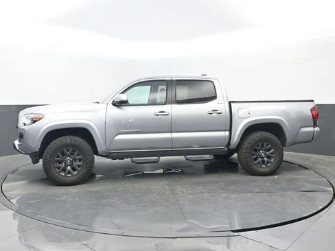 Used 2023 Toyota Tacoma SR5 w/ Technology Package image 7