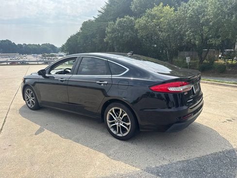 Used 2019 Ford Fusion SEL FWD image 13