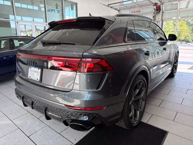 Used 2026 Audi RS Q8 performance AWD/4WD image 5
