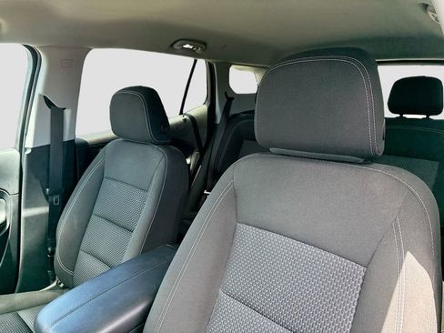 Used 2024 GMC Terrain SLE FWD image 12