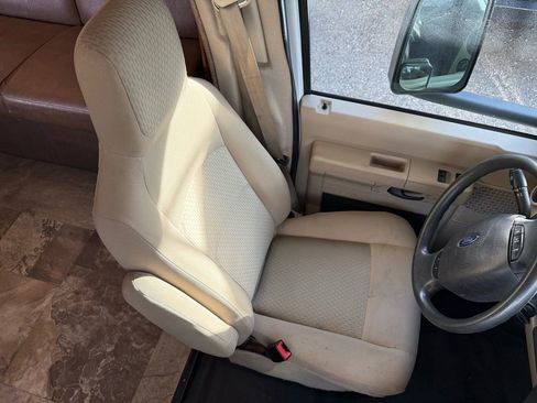 Used 2017 Ford E-450 and Econoline 450 Super Duty w/ Motorhome Prep Package RWD image 10