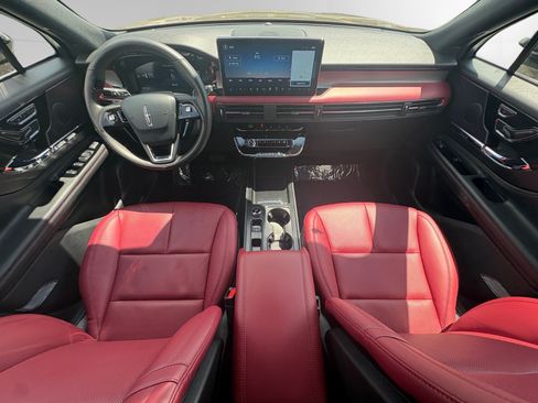 Certified 2025 Lincoln Corsair Reserve AWD/4WD image 10