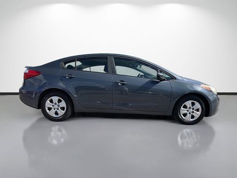 Used 2016 Kia Forte LX image 2