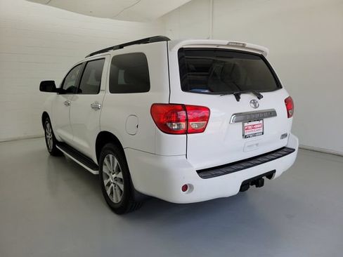 Used 2016 Toyota Sequoia Limited w/ Safety & Convenience Package RWD image 7