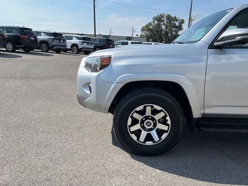 Used 2024 Toyota 4Runner TRD Off-Road Premium image 4