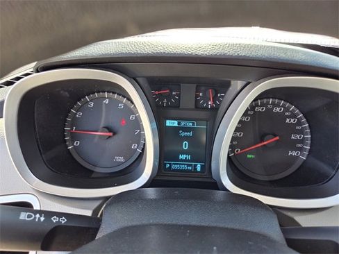 Used 2013 Chevrolet Equinox LS image 17