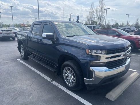 Used 2020 Chevrolet Silverado 1500 LT w/ LT Value Package image 2