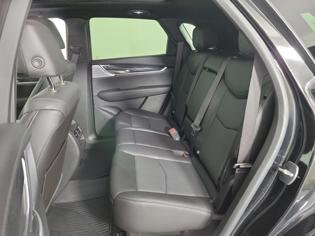 Used 2023 Cadillac XT5 Premium Luxury w/ Technology Package FWD image 12